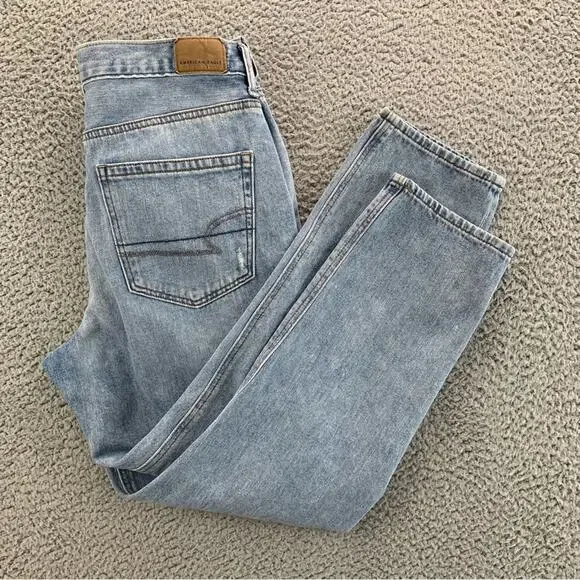 American Eagle Women's Ripped Mom Jean Distressed Jeans - Size: 6 (Short) - Picture 6 of 15